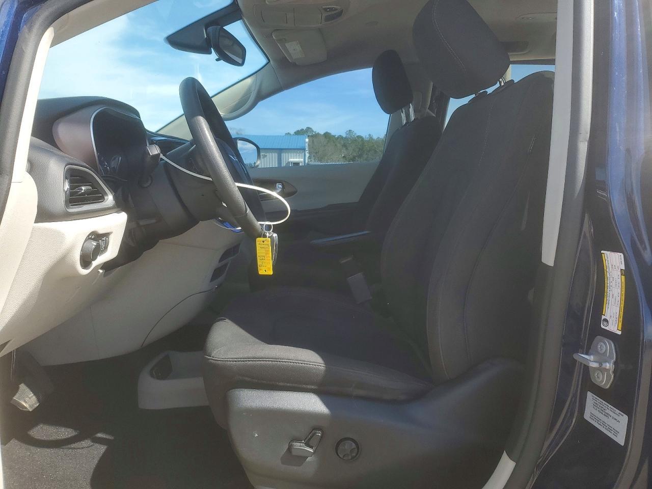 2017 Chrysler Pacifica lx