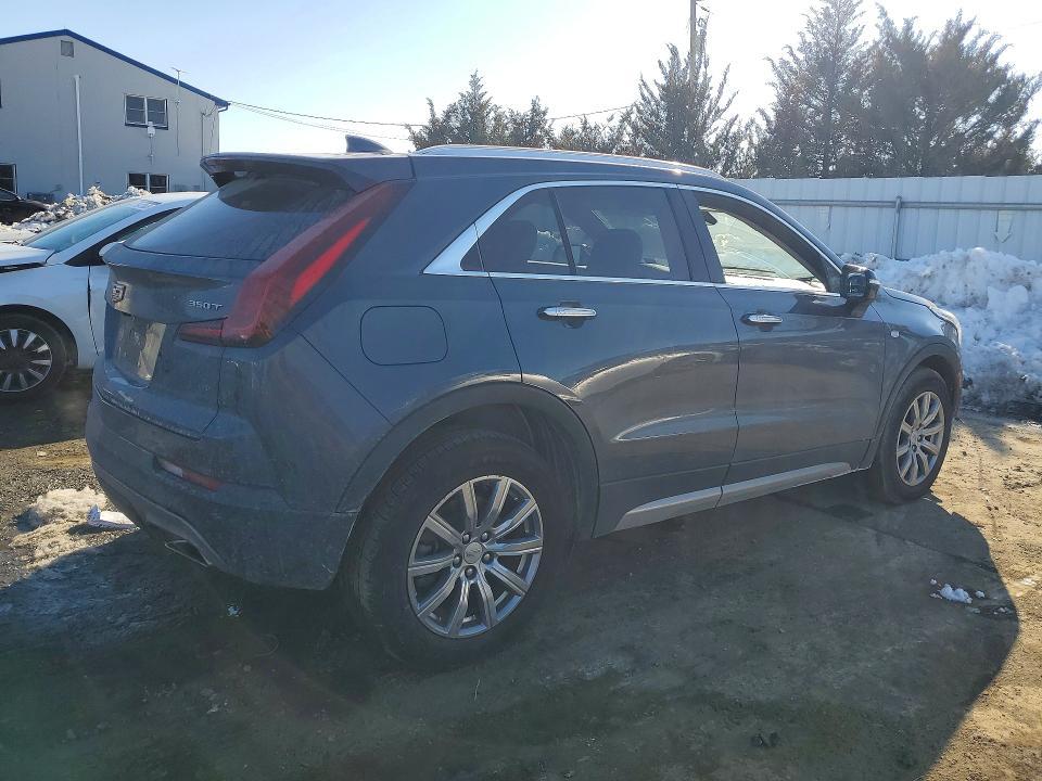 2021 Cadillac XT4 Premium Luxury