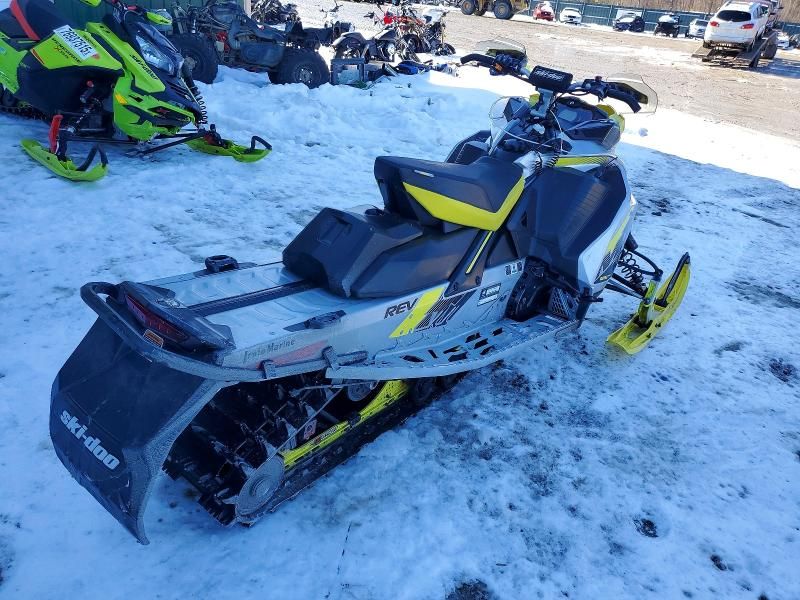 2018 Skidoo Mxz xrs 850 Etec