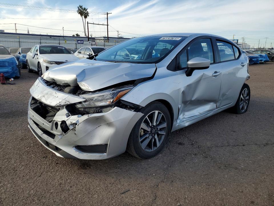 2025 Nissan Versa sv