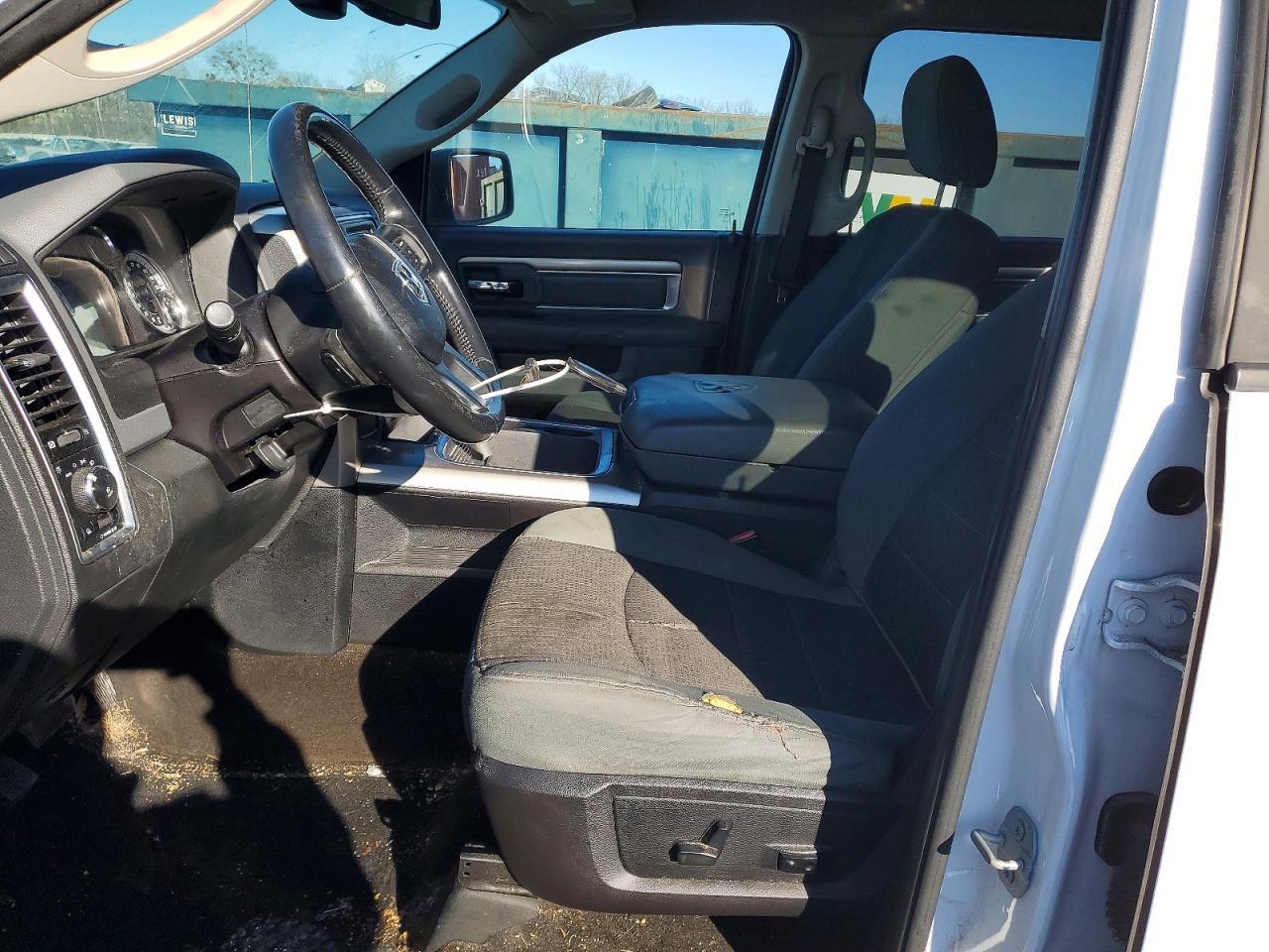 2016 Dodge Ram 1500 slt