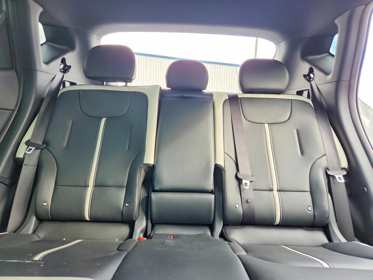 2025 KIA EV4