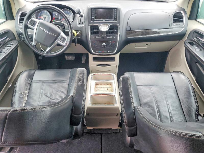 2012 Chrysler Town & Country Touring