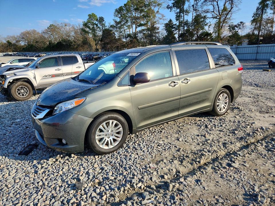 2014 Toyota Sienna xle