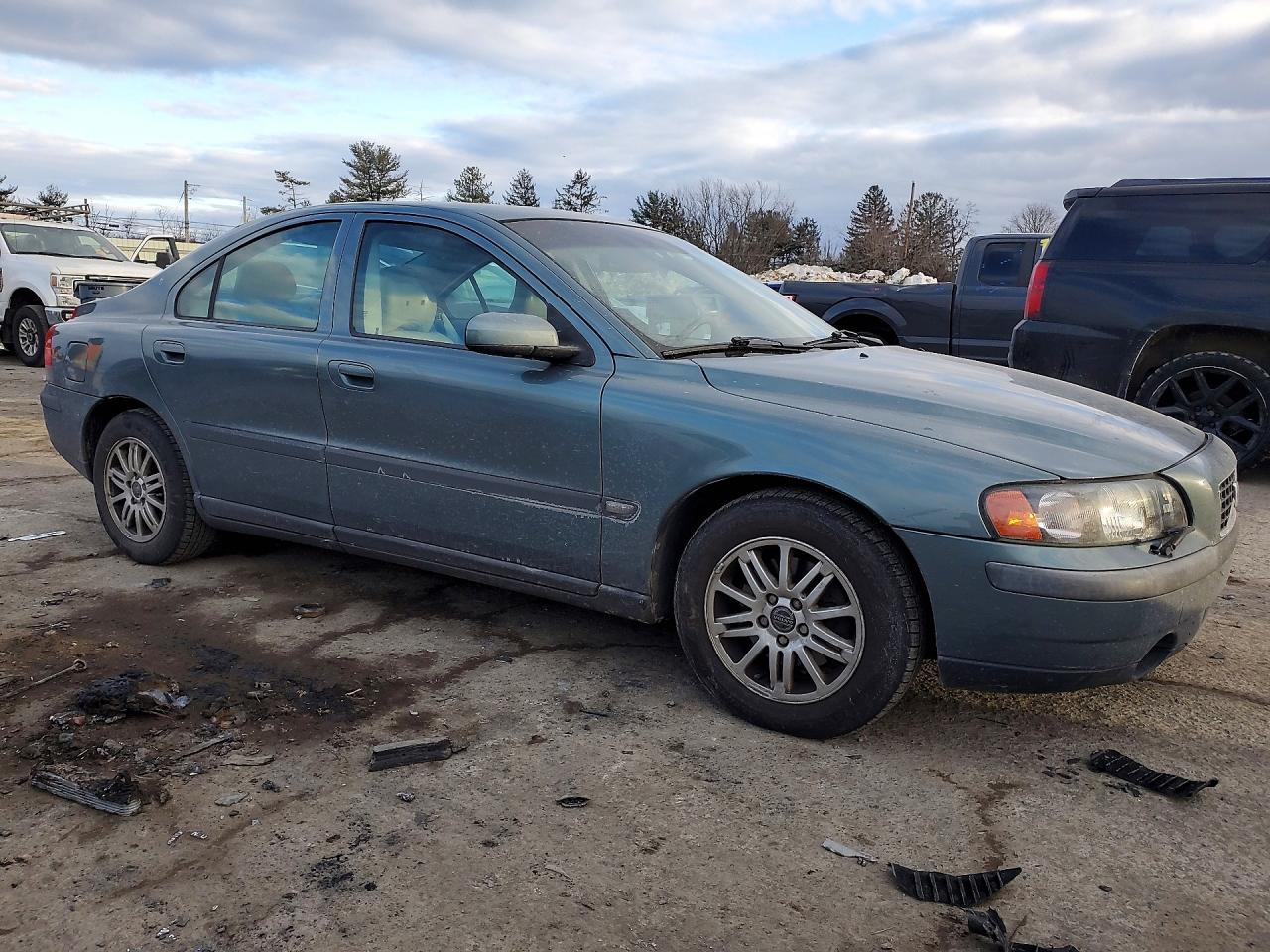 2004 Volvo S60