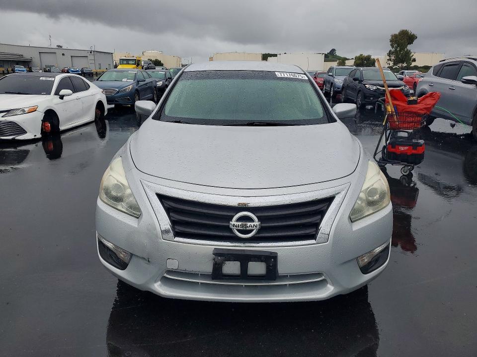 2014 Niss Altima 2.5 s