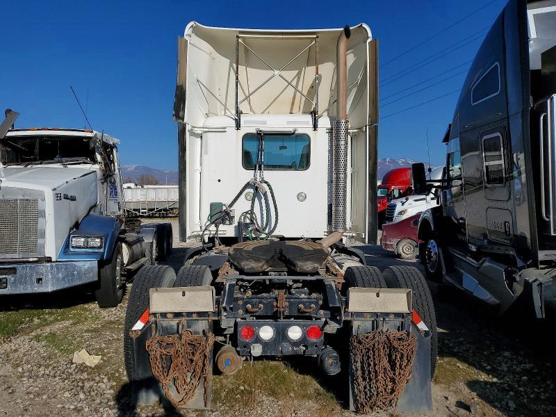2016 Kenworth T680 Semi Truck