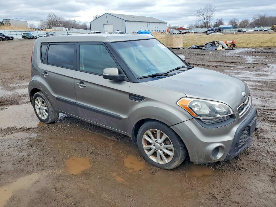 2013 KIA Soul +