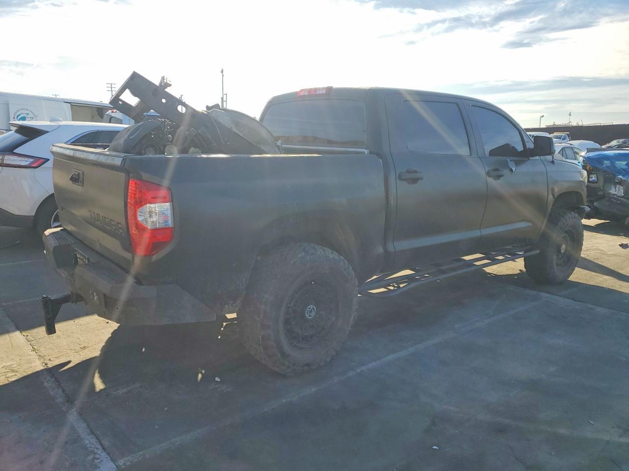 2018 Toyota Tundra SR5