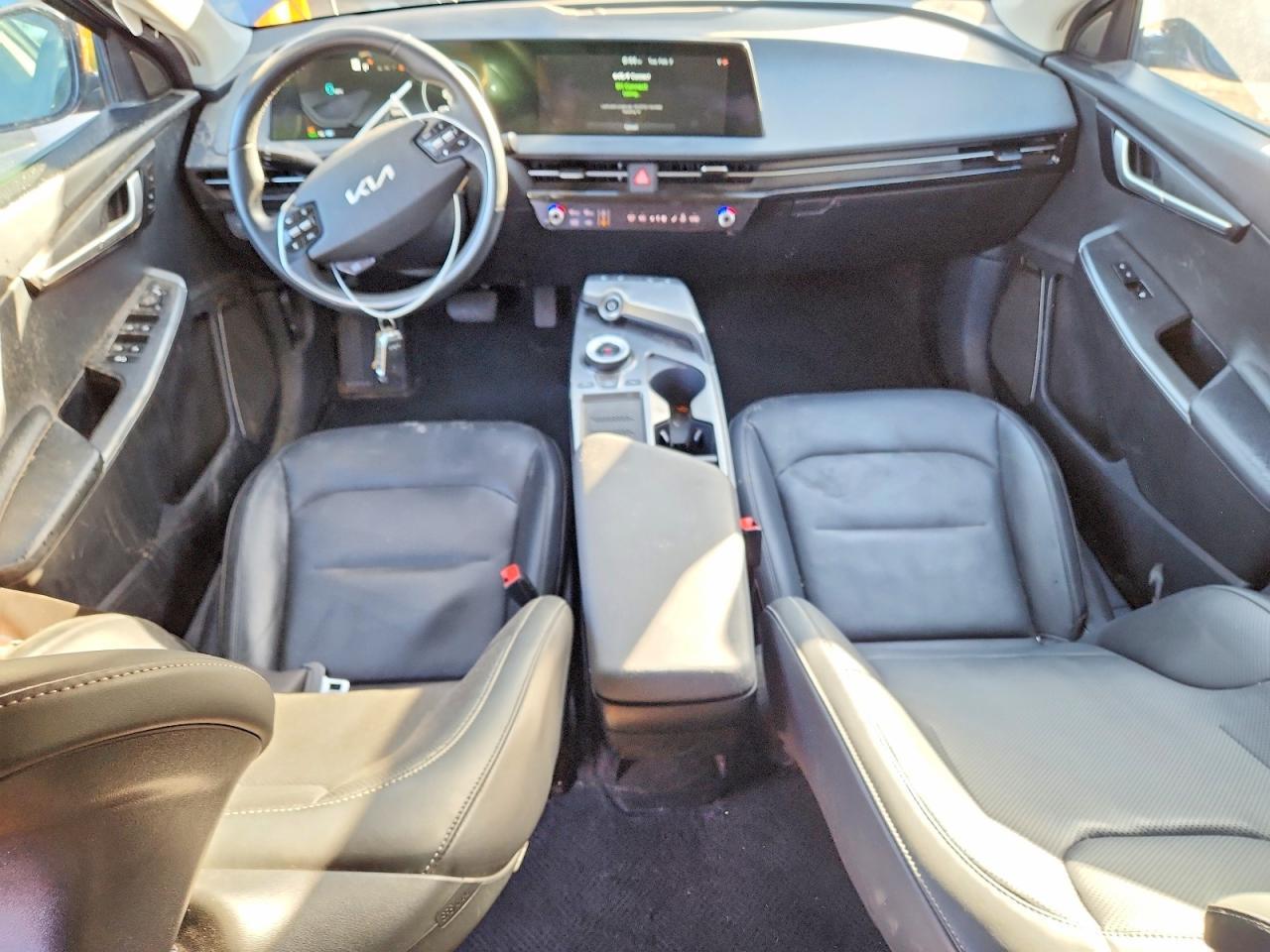 2024 KIA EV6 Light
