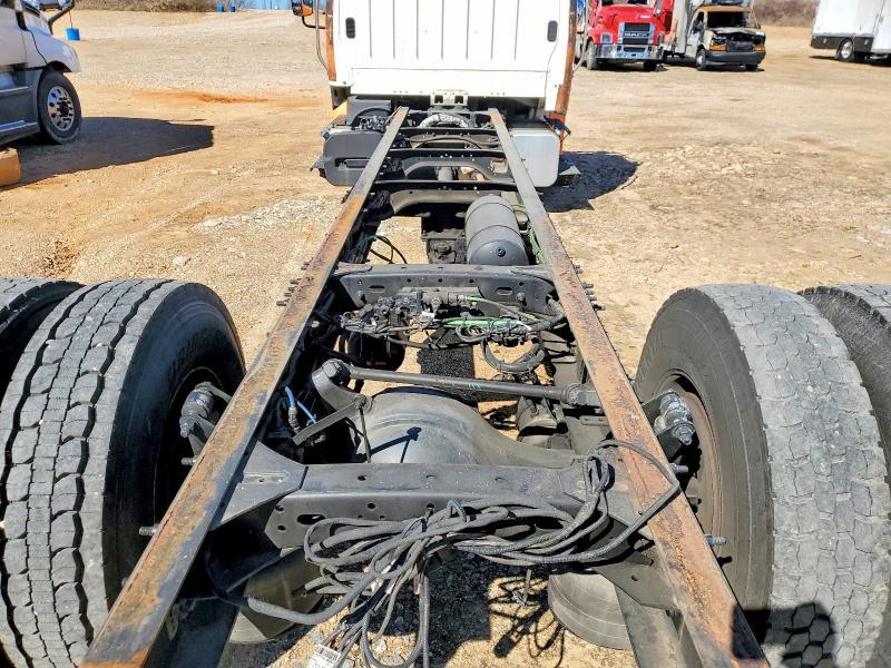 2018 Freightliner Business Class M2 Truck Cab Andchassis