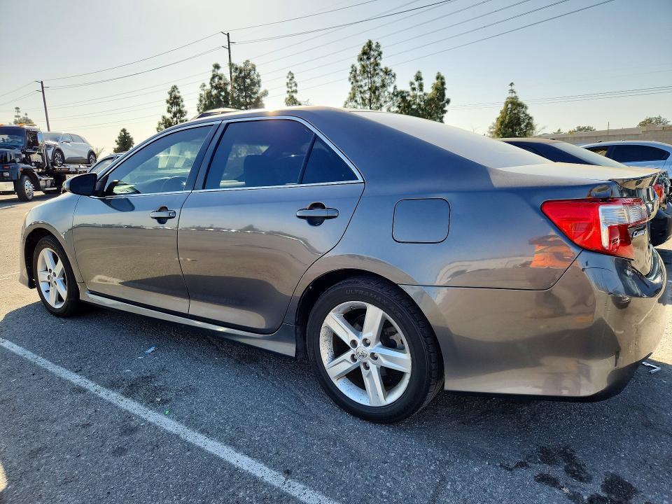 2013 Toyota Camry l