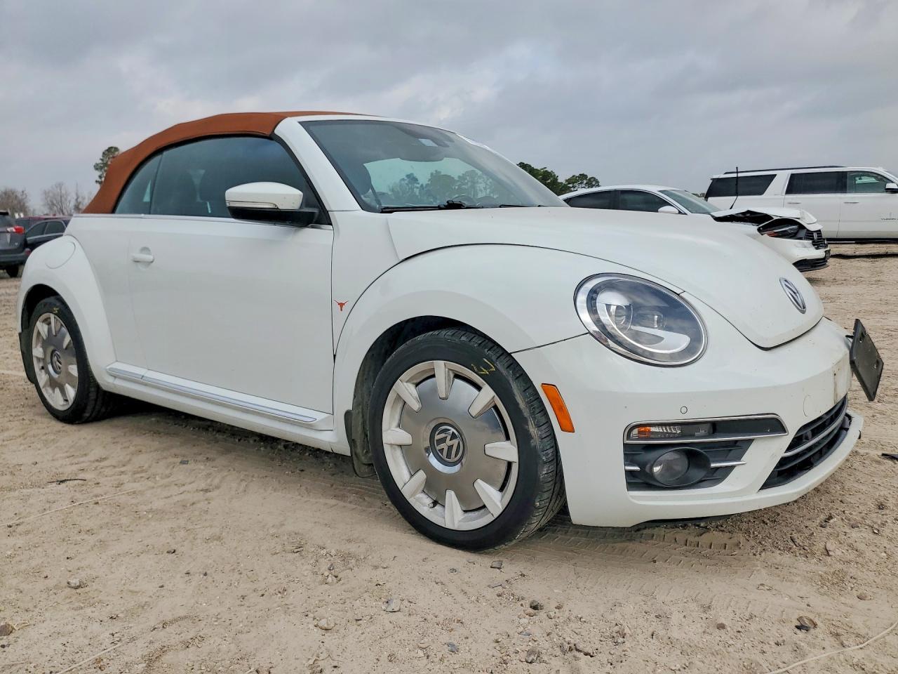 2019 Volkswagen Beetle s