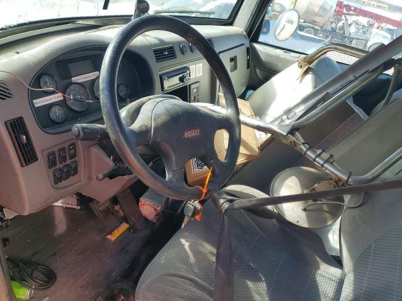 2016 Peterbilt 325 BOX Truck