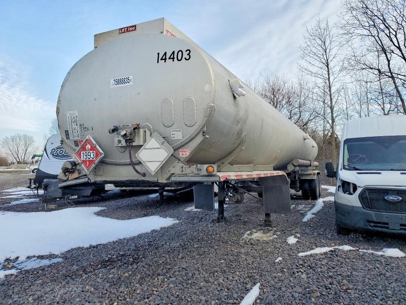 2011 LBT TAG-HA2-EDT9500X4DB Fuel Tank Trailer