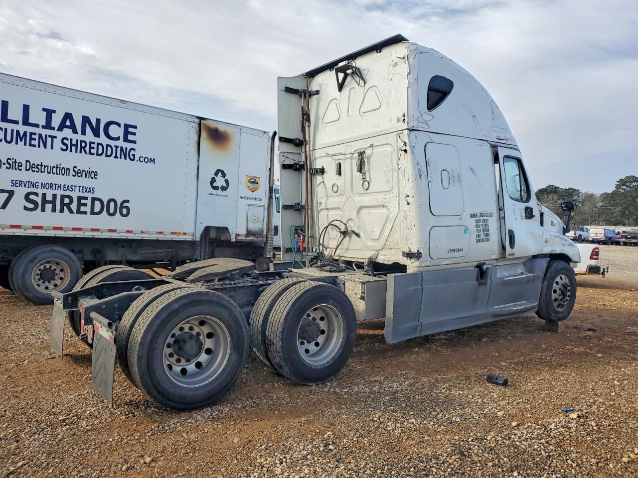 2018 Freigliner 2018 Freightliner Cascadia 125 Semi Truck