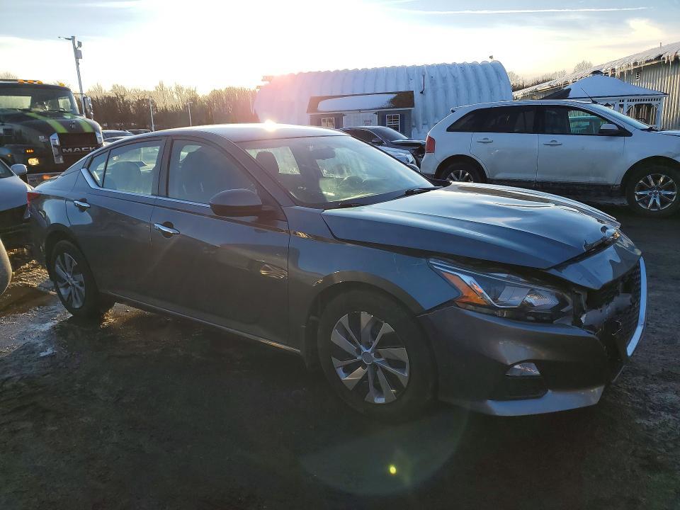 2020 Nissan Altima s