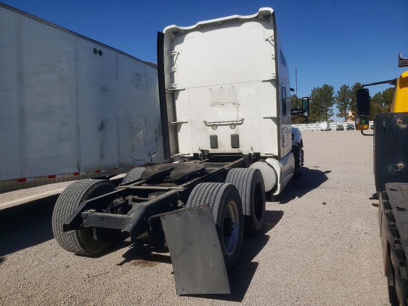2015 Kenworth T880 Semi Truck
