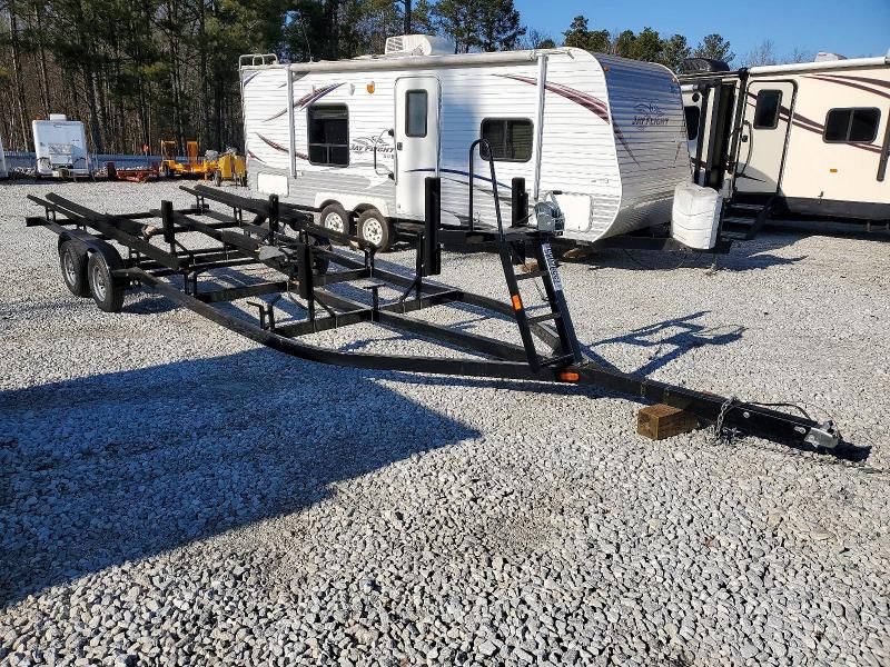2021 Middlebury 2021 MID America Boat Trailer