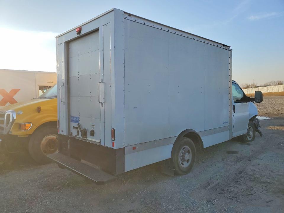 2023 Chevrolet Express BOX Truck