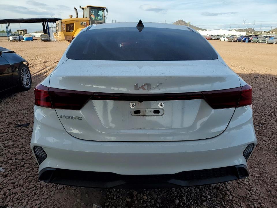 2024 KIA Forte lxs