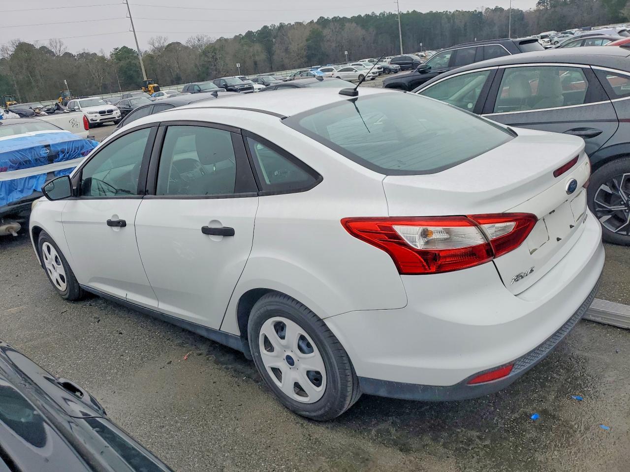 2014 Ford Focus s