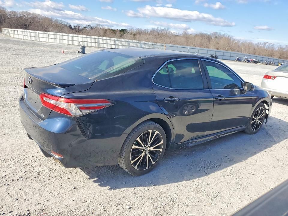 2018 Toyota Camry se