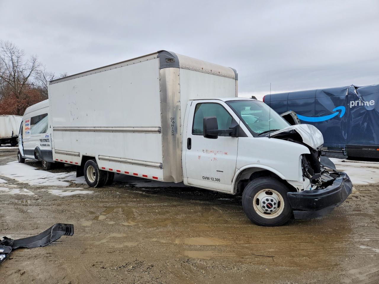 2021 GMC Savana BOX Truck