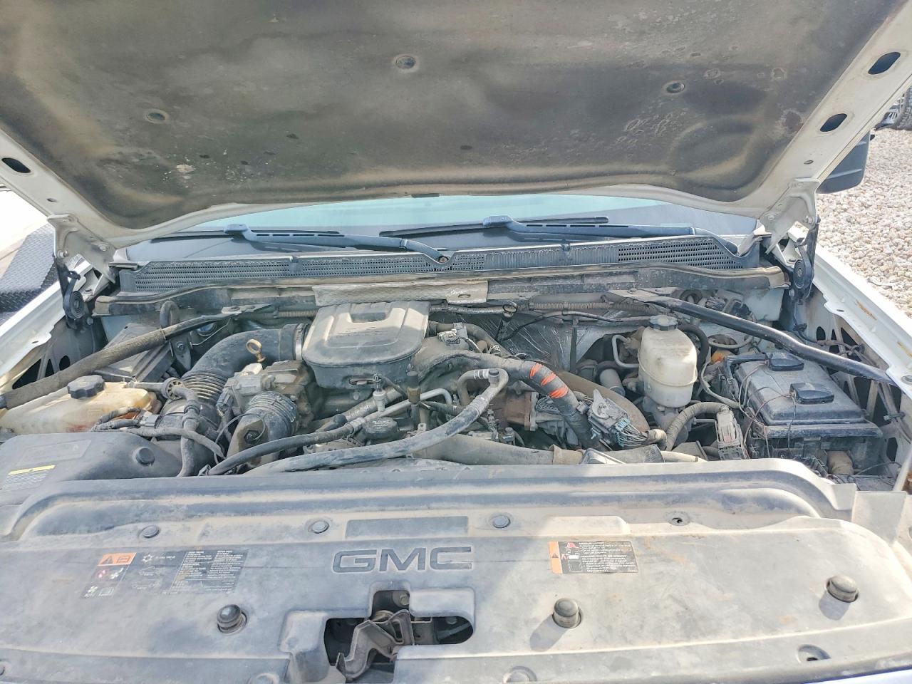 2015 GMC Sierra Flatbed Truck