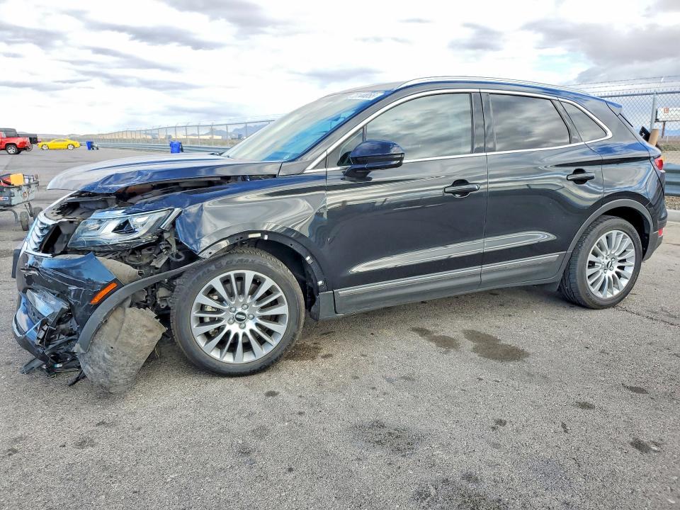2015 Lincoln Townhouse MKC