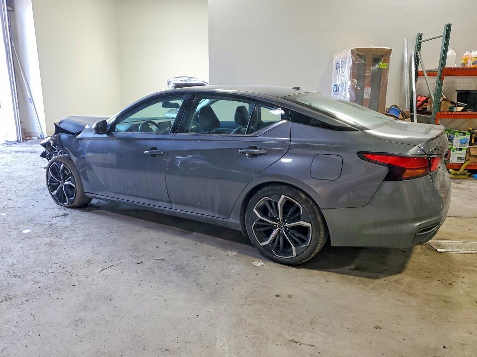 2024 Nissan Altima sr