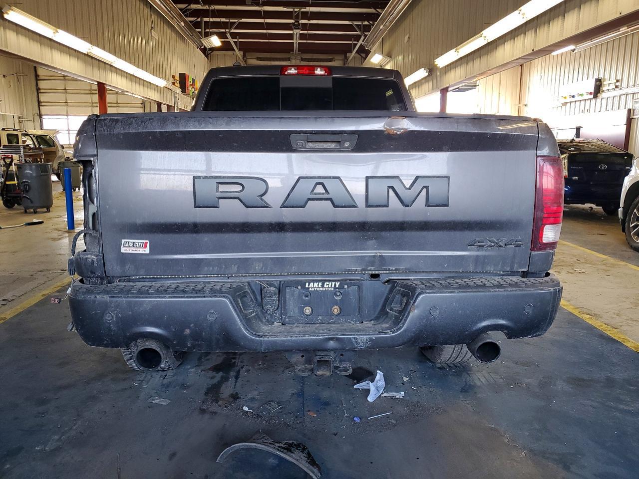 2018 Dodge RAM 1500 Sport