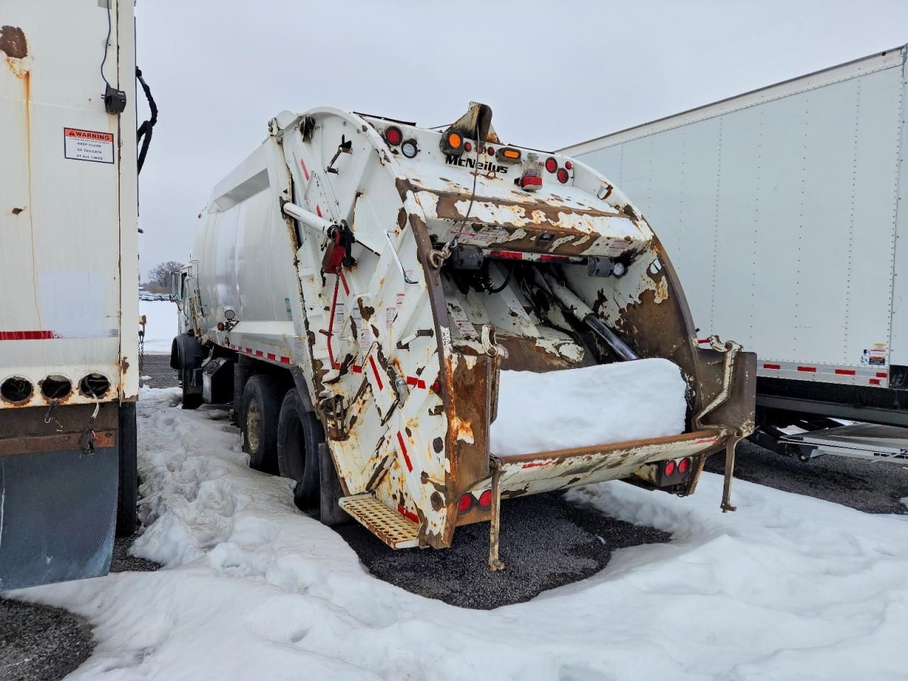 2013 Mack MRU613 Refuse Truck