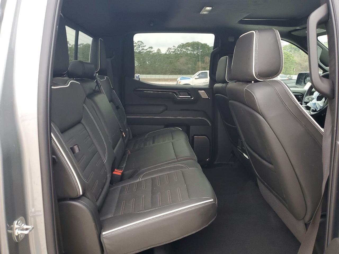 2026 GMC Sierra K1500 AT4X