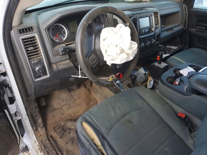 2015 Dodge Ram 3500 Flatbed Truck