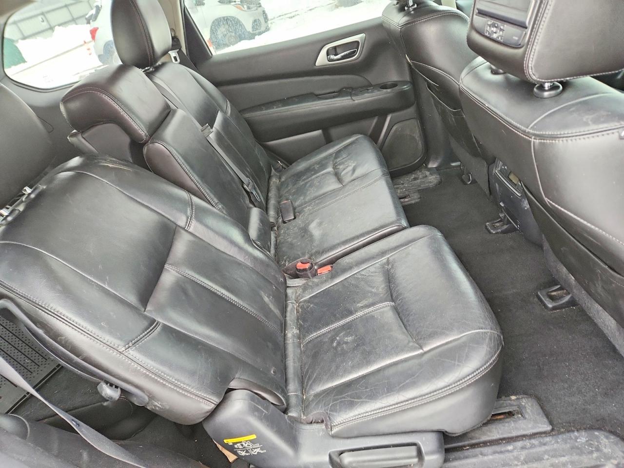 2013 Nissan Pathfinder s