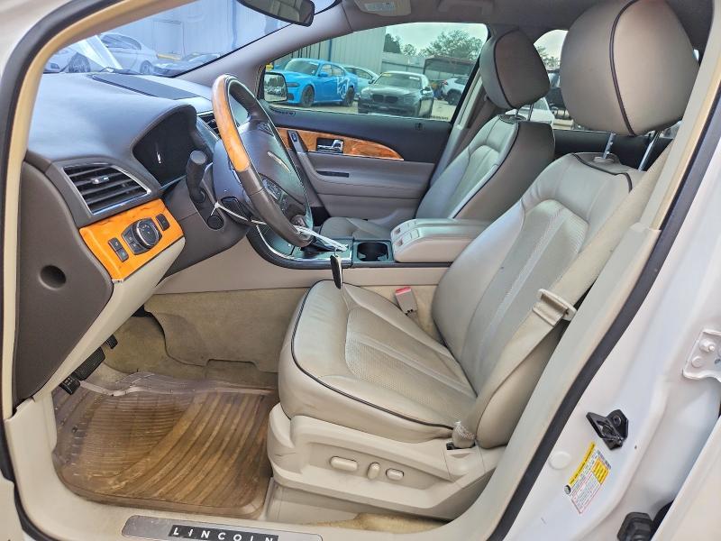 2013 Lincoln Townhouse MKX