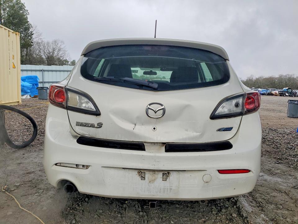 2013 Mazda 3 I