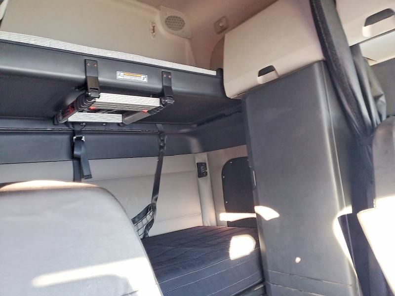 2019 Freightliner Cascadia 126 Semi Truck