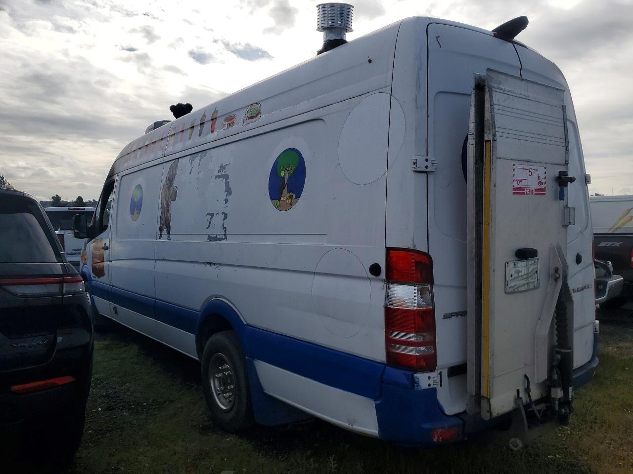 2015 Mercedes-Benz Sprinter 3500 Refrigerated Delivery Van