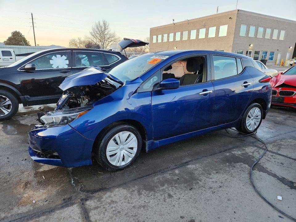 2025 Nissan Leaf s