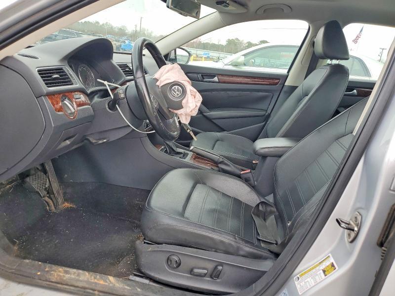 2012 Volkswagen Passat sel