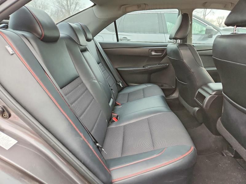 2016 Toyota Camry le