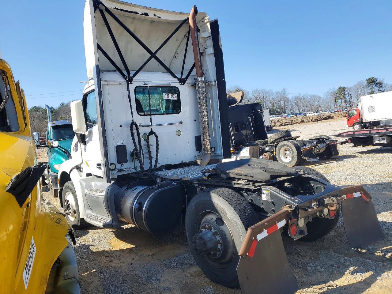 2017 Peterbilt Tractor 2017 Peterbilt 579 Semi Truck