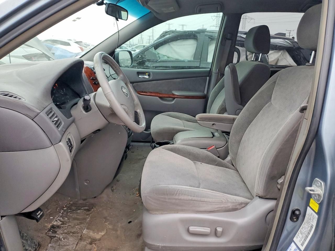 2004 Toyota Sienna xle