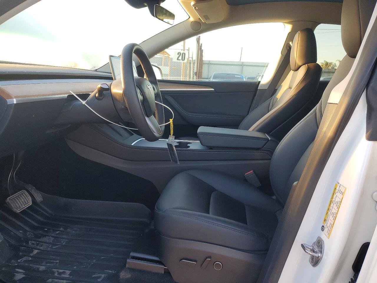2025 Tesla Model y