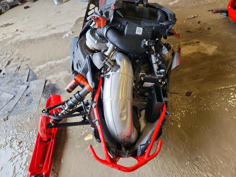 2025 Polaris Snowmobile