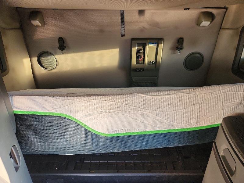 2020 Volvo VNL Semi Truck