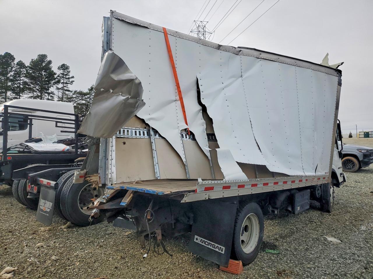 2020 Isuzu NQR BOX Truck