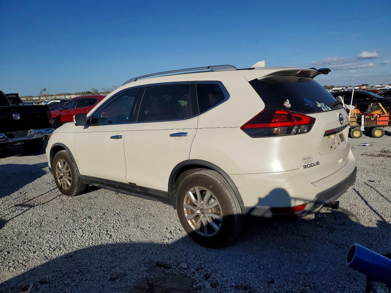 2018 Nissan Rogue s